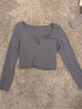 Lululemon Long Sleeve Scoop Neck Crop Top - Gray